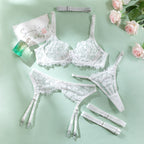 Ensemble de lingerie sexy en dentelle cinq pièces avec string et tour de cou.