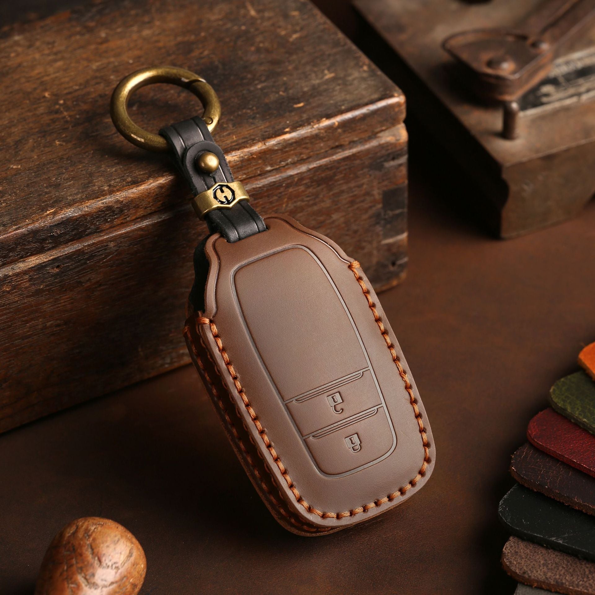 Toyota RAV4, Corolla, Avalon, Camry, Levin, IZOA, CHR Leather Car Key Cover 2,3 Button